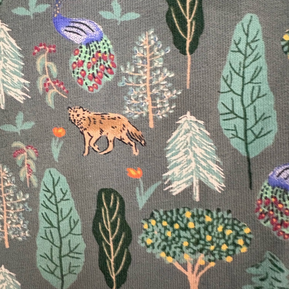 Tea collection size 10 tree print shirt